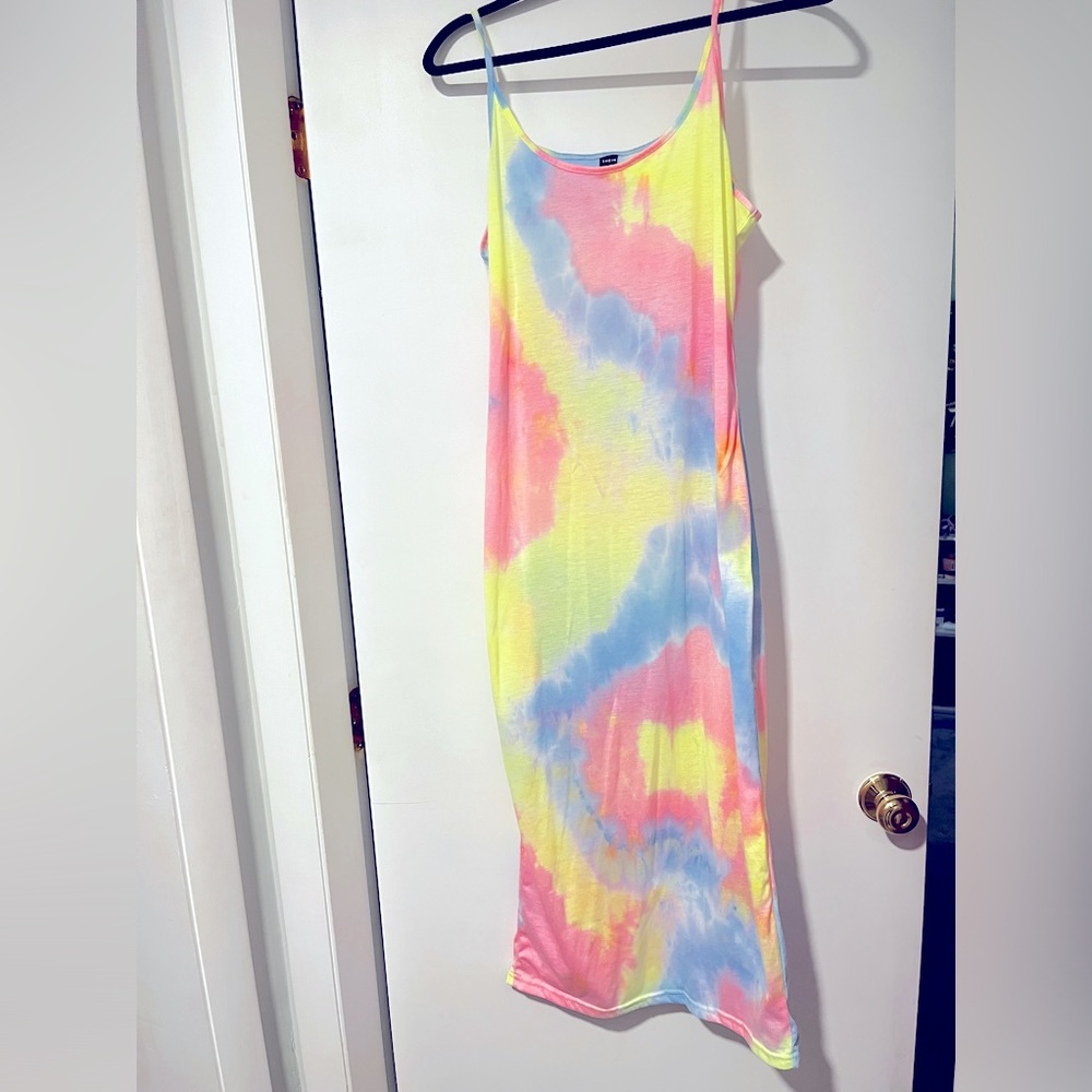 Beautiful Tie Dye Midi Bodycon Dress size XL